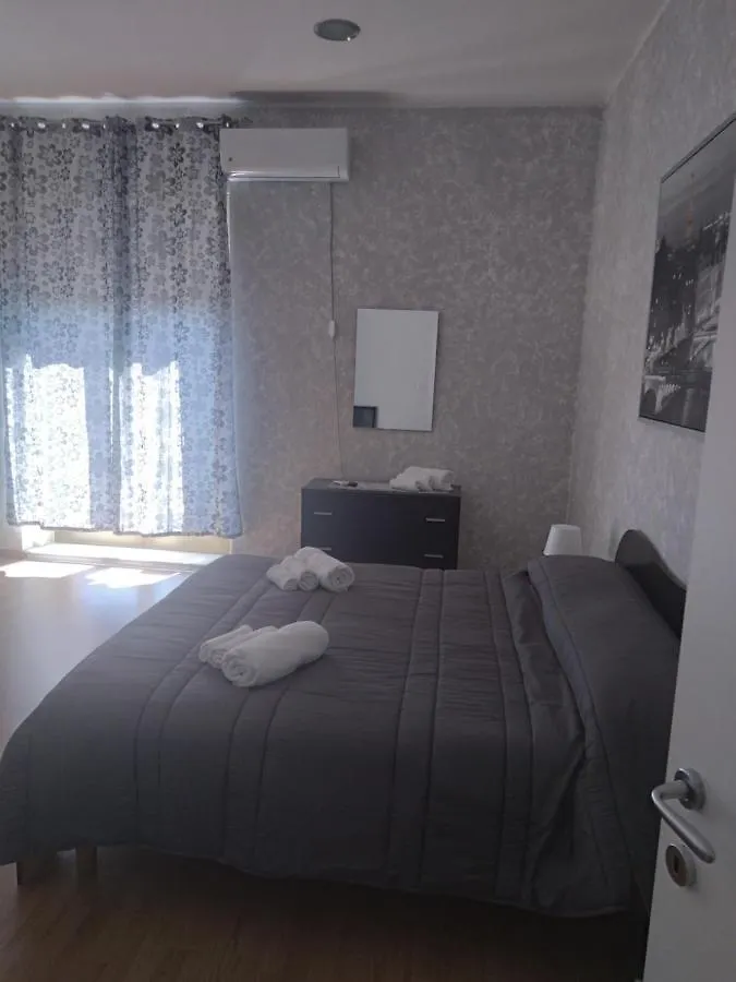 House Holidays A.S. Rooms Catania 0*,  Italia